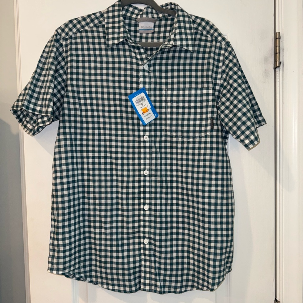 Columbia Green and White Casual Button Down Shirt NWT